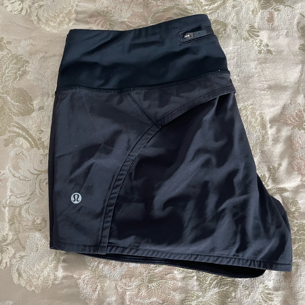 LuluLemon shorts in black size 4